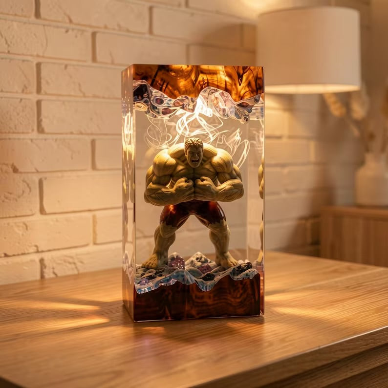 Hulk Resin Lamp TM